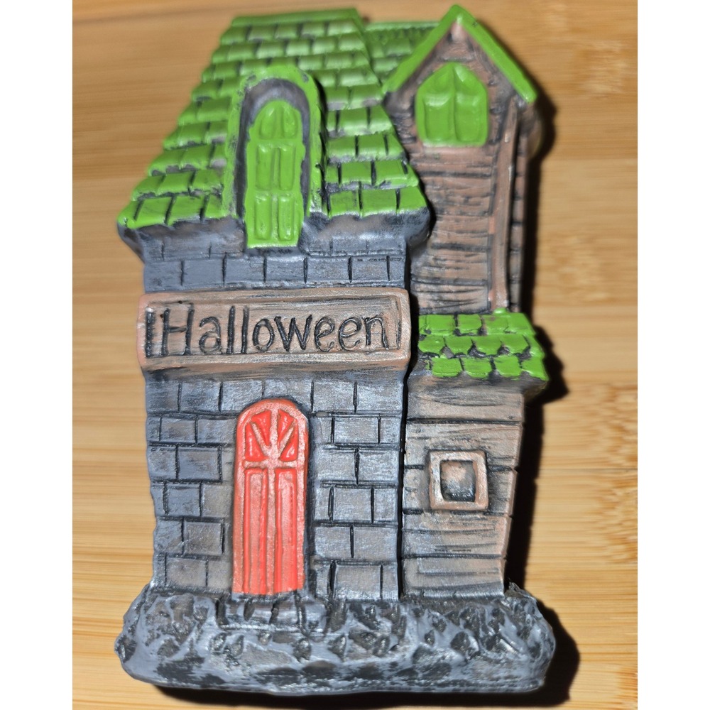 Halloween Haunted House Miniature Figurine Green Roof Spooky Decor 4.75 Inch